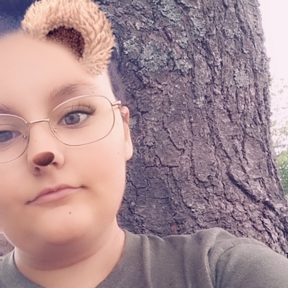 Meet your Posher, Abby - Picture 1 of 1